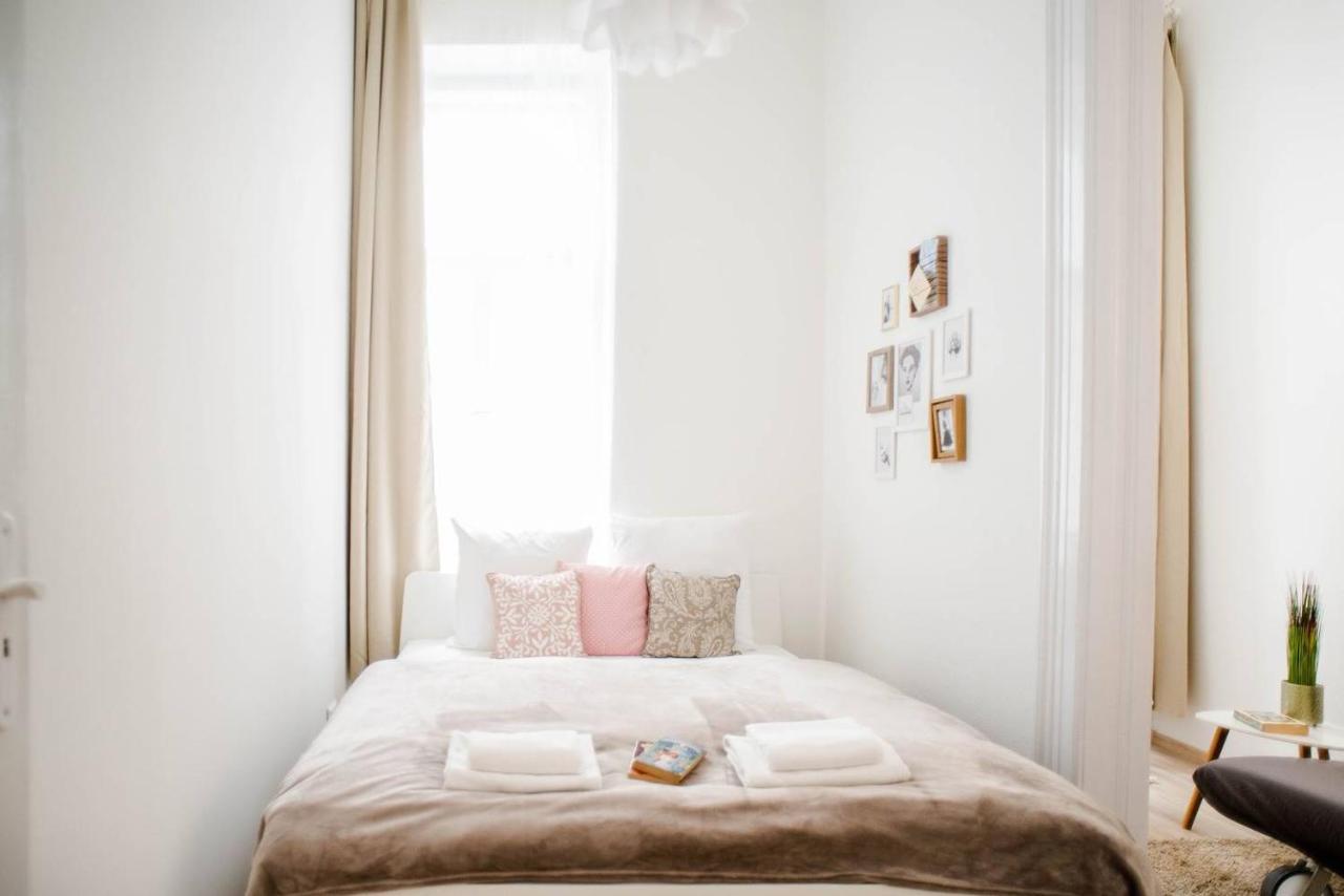 Apartament Comfy, Renewed 3 Bedroom In Center Budapesta