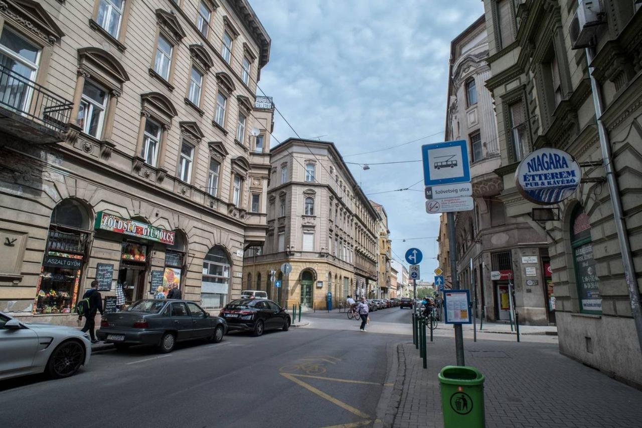 Apartament Comfy, Renewed 3 Bedroom In Center Budapesta