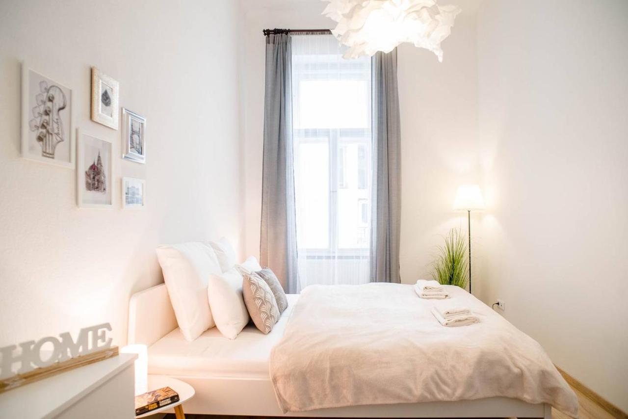 Apartament Comfy, Renewed 3 Bedroom In Center Budapesta